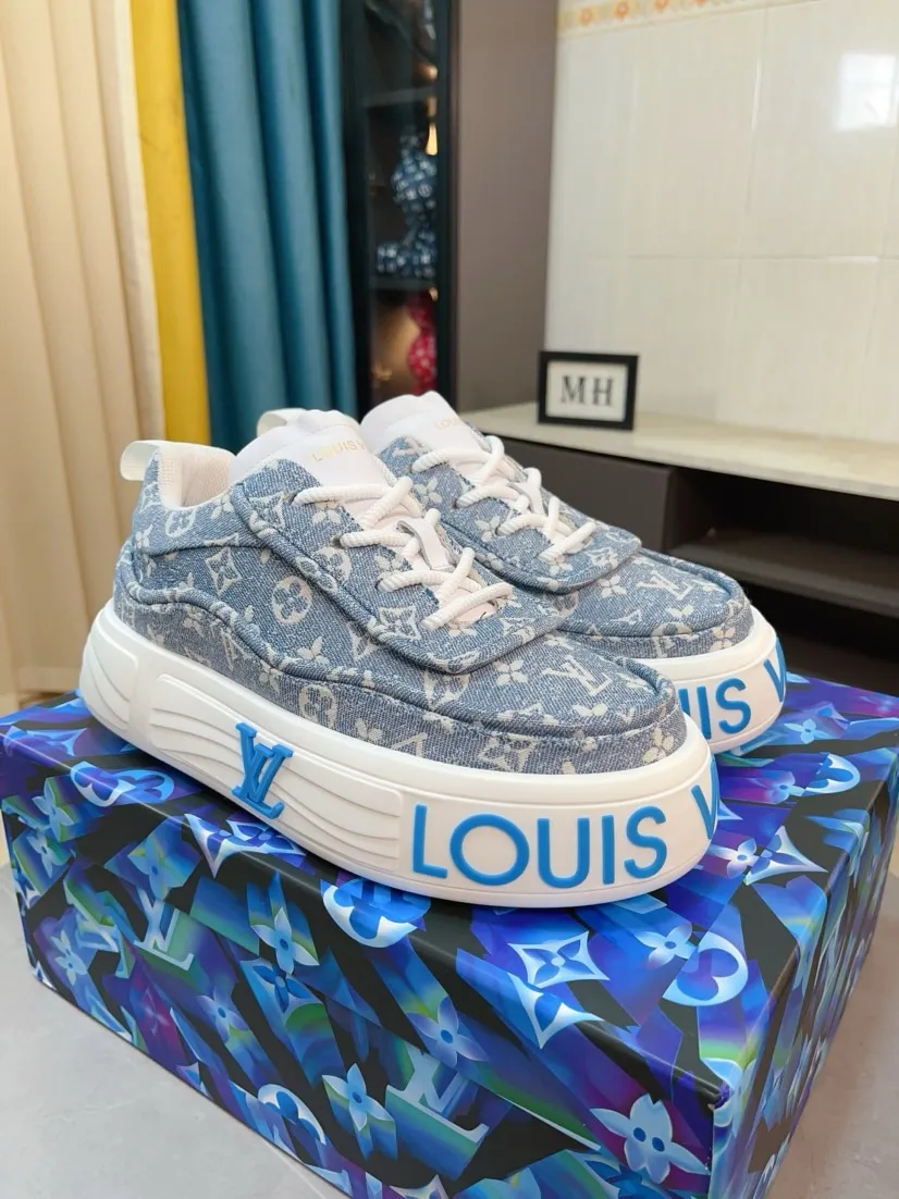 Men's men's shoes 💰560🌸🌸 LV style is novel and fashionable, the upper is made of imported cowhide + LV special materials! Super trendy design! It’s eye-catching! The leather is soft, delicate, shiny and translucent, showing the ultimate in pure handcraftsmanship, and the mesh is soft, comfortable and breathable! Size: 39-44 (38 45 customized)